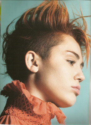 Miley Cyrus pic #670136