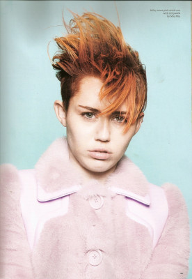 Miley Cyrus pic #670112