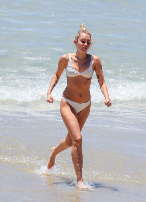 Miley Cyrus pic #998801