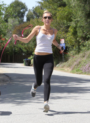 Miley Cyrus pic #471934