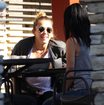 Miley Cyrus pic #463186