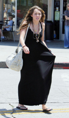 Miley Cyrus pic #158921