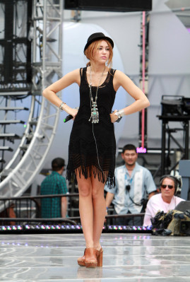 Miley Cyrus pic #377398