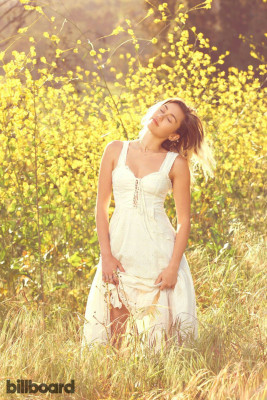 Miley Cyrus pic #931760