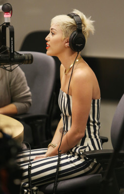 Miley Cyrus pic #588909