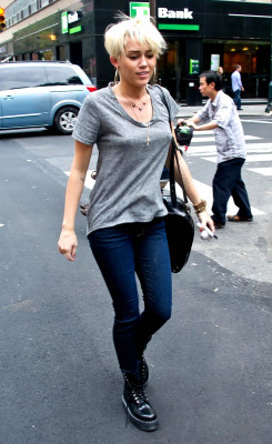 Miley Cyrus pic #528420