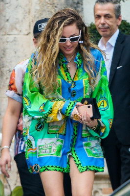 Miley Cyrus pic #1099023