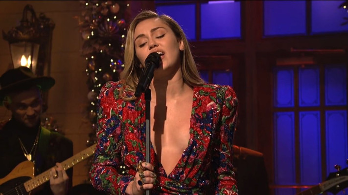 Miley Cyrus pic #1091765