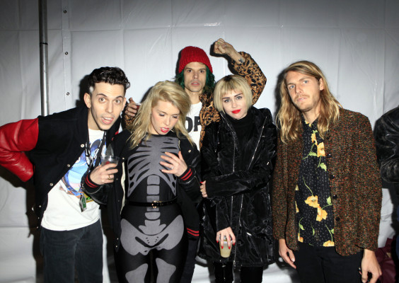 Miley Cyrus pic #653183