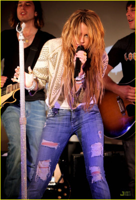 Miley Cyrus pic #181203