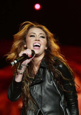 photo 4 in Miley Cyrus gallery [id294737] 2010-10-12 00:00:00
