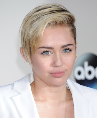 Miley Cyrus pic #650039