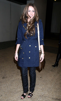 photo 3 in Miley Cyrus gallery [id151232] 2009-04-29 00:00:00