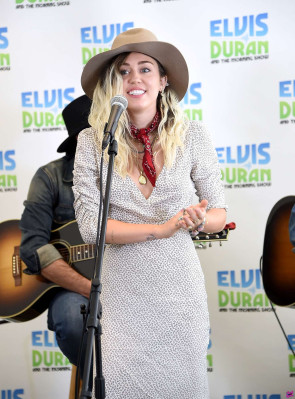 Miley Cyrus pic #934218