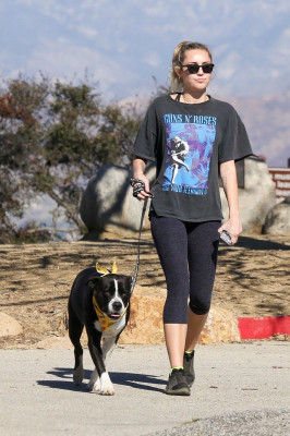 Miley Cyrus pic #1002426