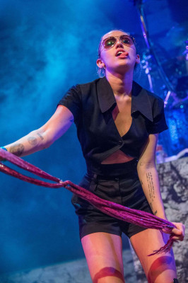 Miley Cyrus pic #789878