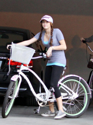 Miley Cyrus pic #244604