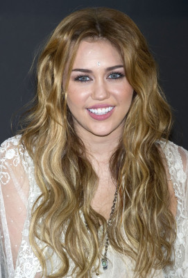 Miley Cyrus pic #303395