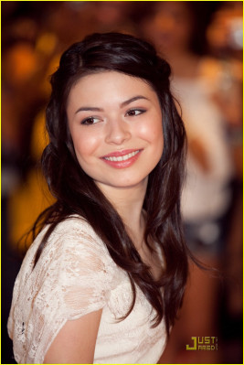Miranda Cosgrove pic #179633