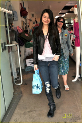 Miranda Cosgrove pic #179660