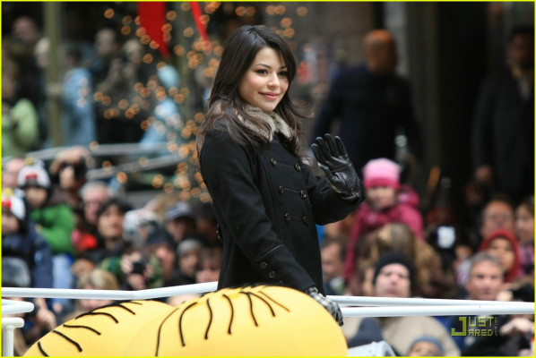 Miranda Cosgrove pic #309799