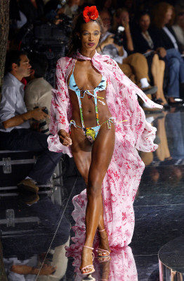 photo 5 in Naomi Campbell gallery [id662945] 2014-01-21 00:00:00