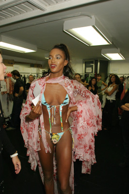 photo 6 in Naomi Campbell gallery [id662944] 2014-01-21 00:00:00