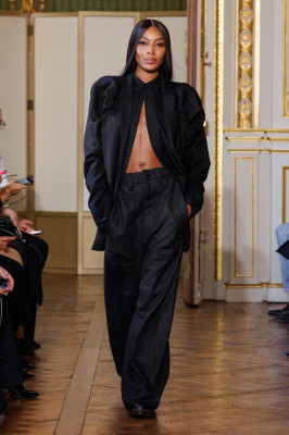 photo 14 in Naomi Campbell gallery [id1339187] 2023-12-20 00:00:00