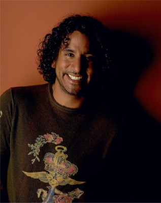 photo 16 in Naveen Andrews gallery [id189176] 2009-10-09 00:00:00