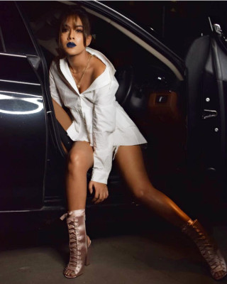 Nia Sharma pic #1037030