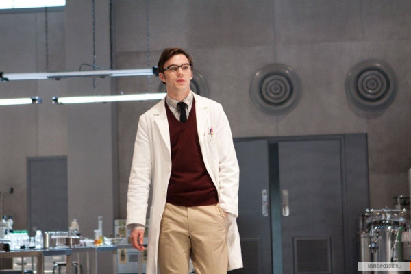 Nicholas Hoult pic #711873