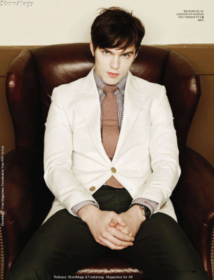 Nicholas Hoult pic #711805