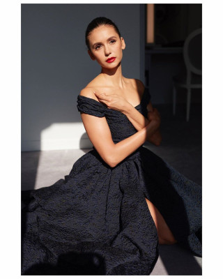 Nina Dobrev pic #1140204