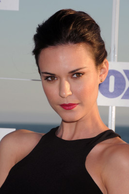 Odette Yustman pic #396399