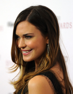 Odette Yustman pic #317020