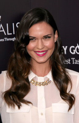 Odette Yustman pic #388065