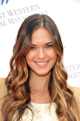 Odette Yustman pic #296040