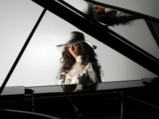 Alicia Keys pic #299879