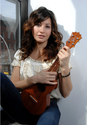 Gina Gershon pic #629934