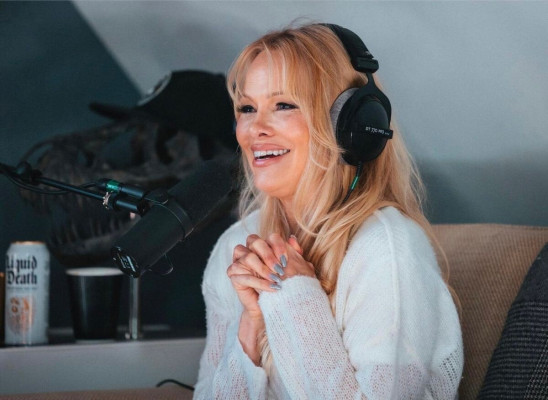 Pamela Anderson pic #1325221