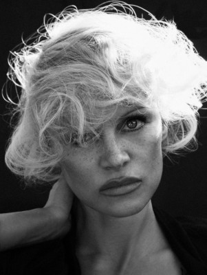 Pamela Anderson pic #1213340