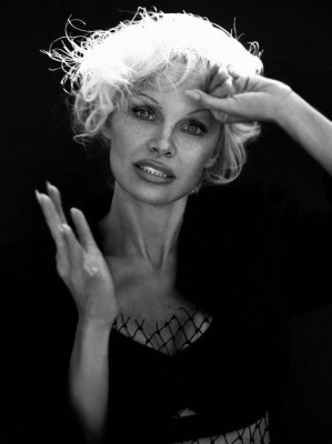 Pamela Anderson pic #1213337