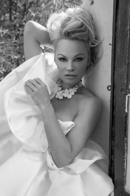 Pamela Anderson pic #1200164