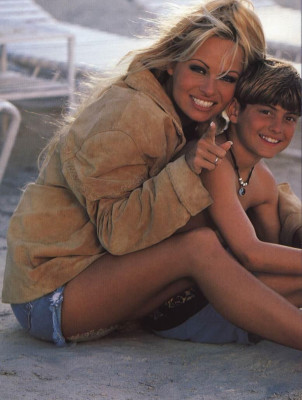 Pamela Anderson pic #166484