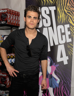 Paul Wesley pic #516238