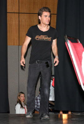 Paul Wesley pic #511632