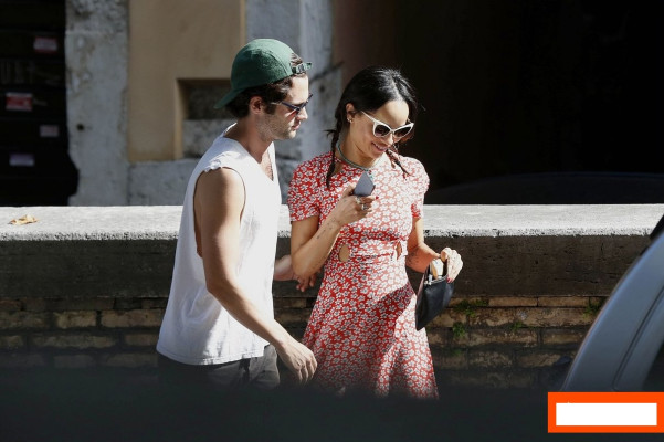 Penn Badgley pic #635935