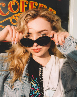 Peyton Roi List pic #926701