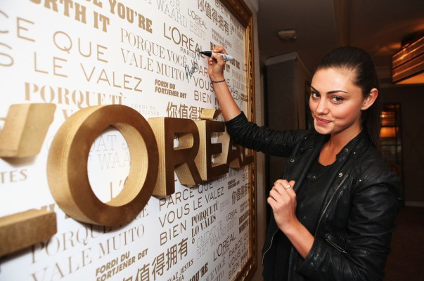 Phoebe Tonkin pic #483661