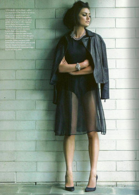 Phoebe Tonkin pic #490335